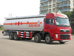 東風32方戊烷鋁化工液體運輸車與起吊車綜合解析